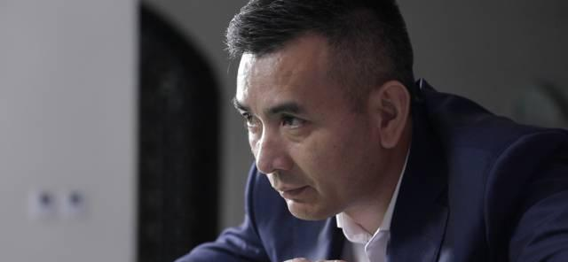 打工人怒了！从“COWS直聘”到“阴间早八”，品牌玩梗翻车实录__打工人怒了！从“COWS直聘”到“阴间早八”，品牌玩梗翻车实录
