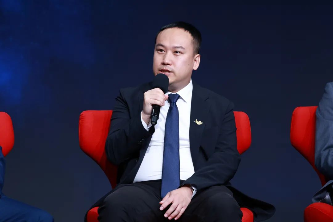 _人形机器人和无人机_对世界人类巨大贡献奖