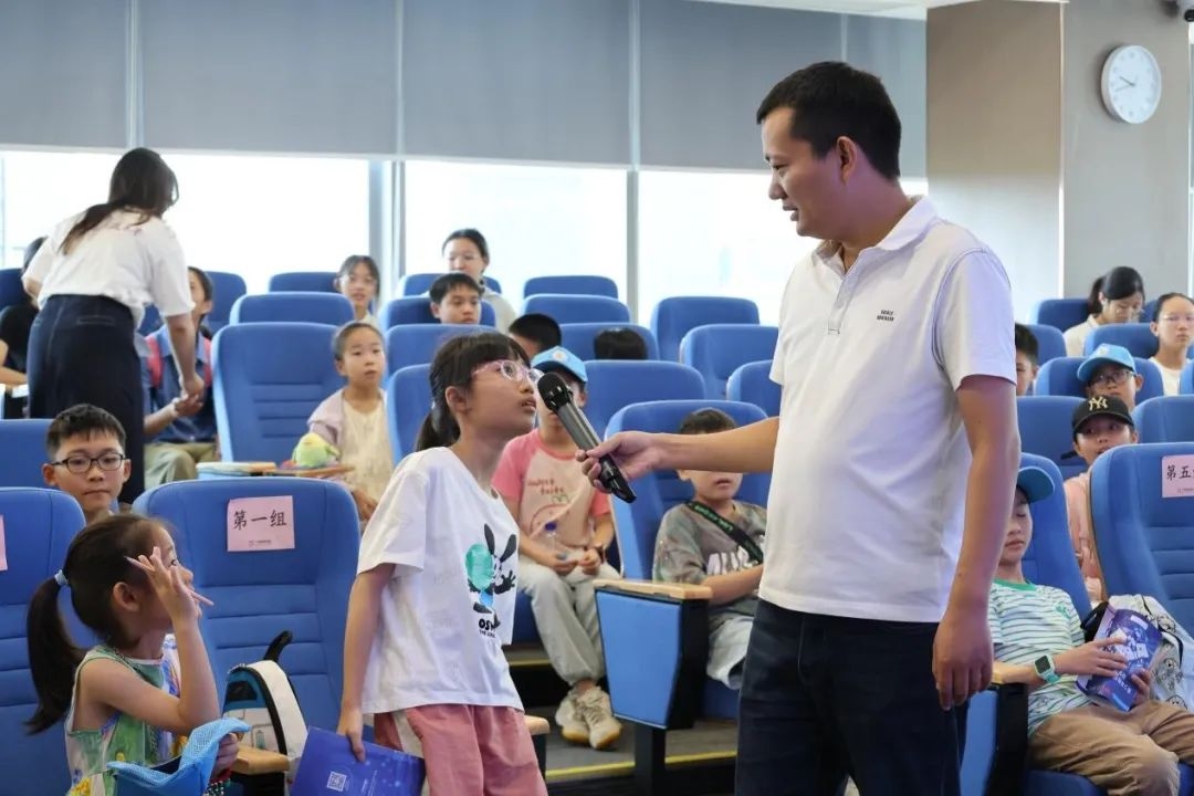_“启航”公益计划携手青少年数据科普活动，南沙学子探秘广州数据交易所_“启航”公益计划携手青少年数据科普活动，南沙学子探秘广州数据交易所